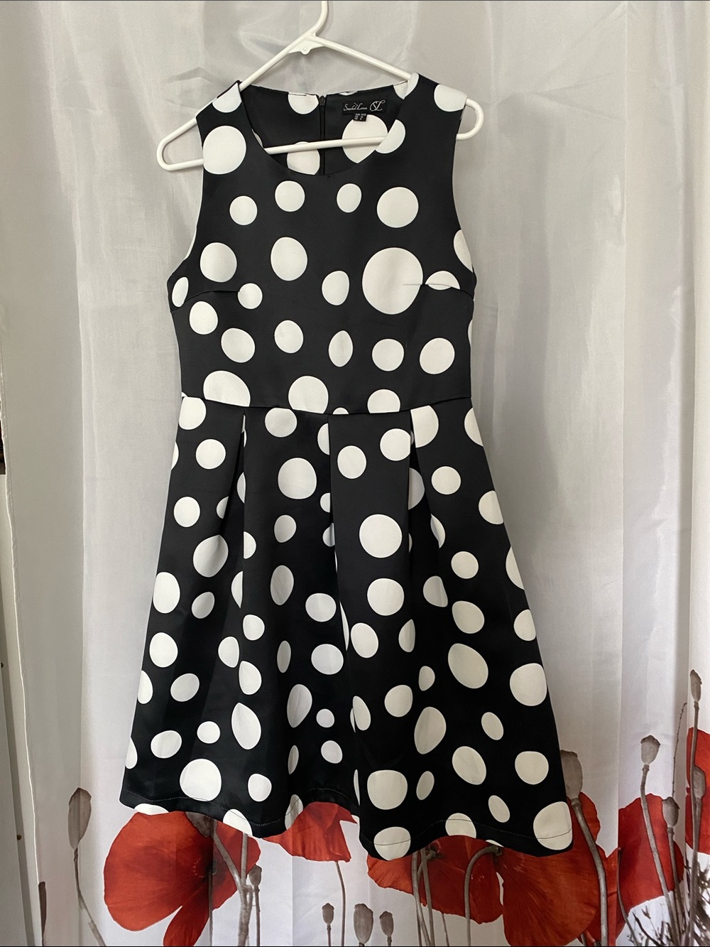 Smashed Lemon Sleeveless Black & White Polka Dot Cocktail Dress. Size 8